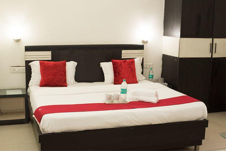 Aura Suites Gurgaon Exteriör bild