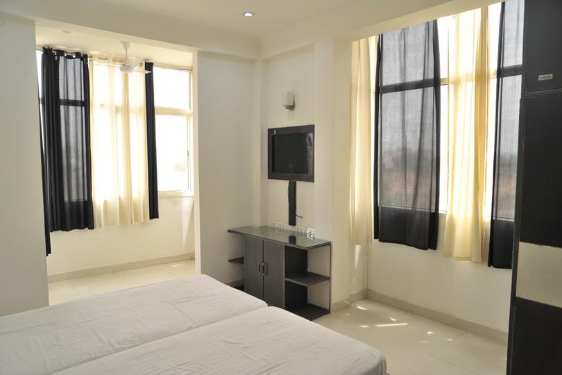 Aura Suites Gurgaon Exteriör bild