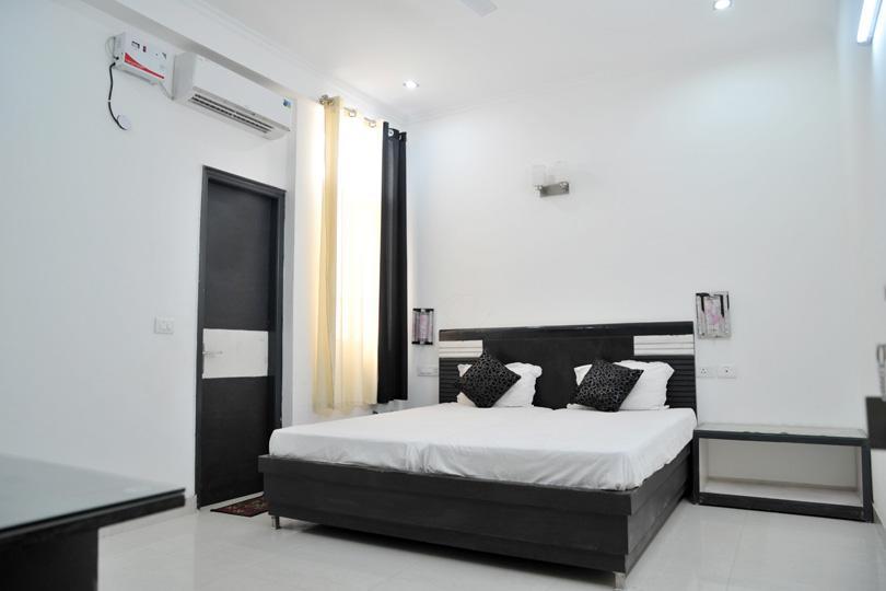 Aura Suites Gurgaon Exteriör bild